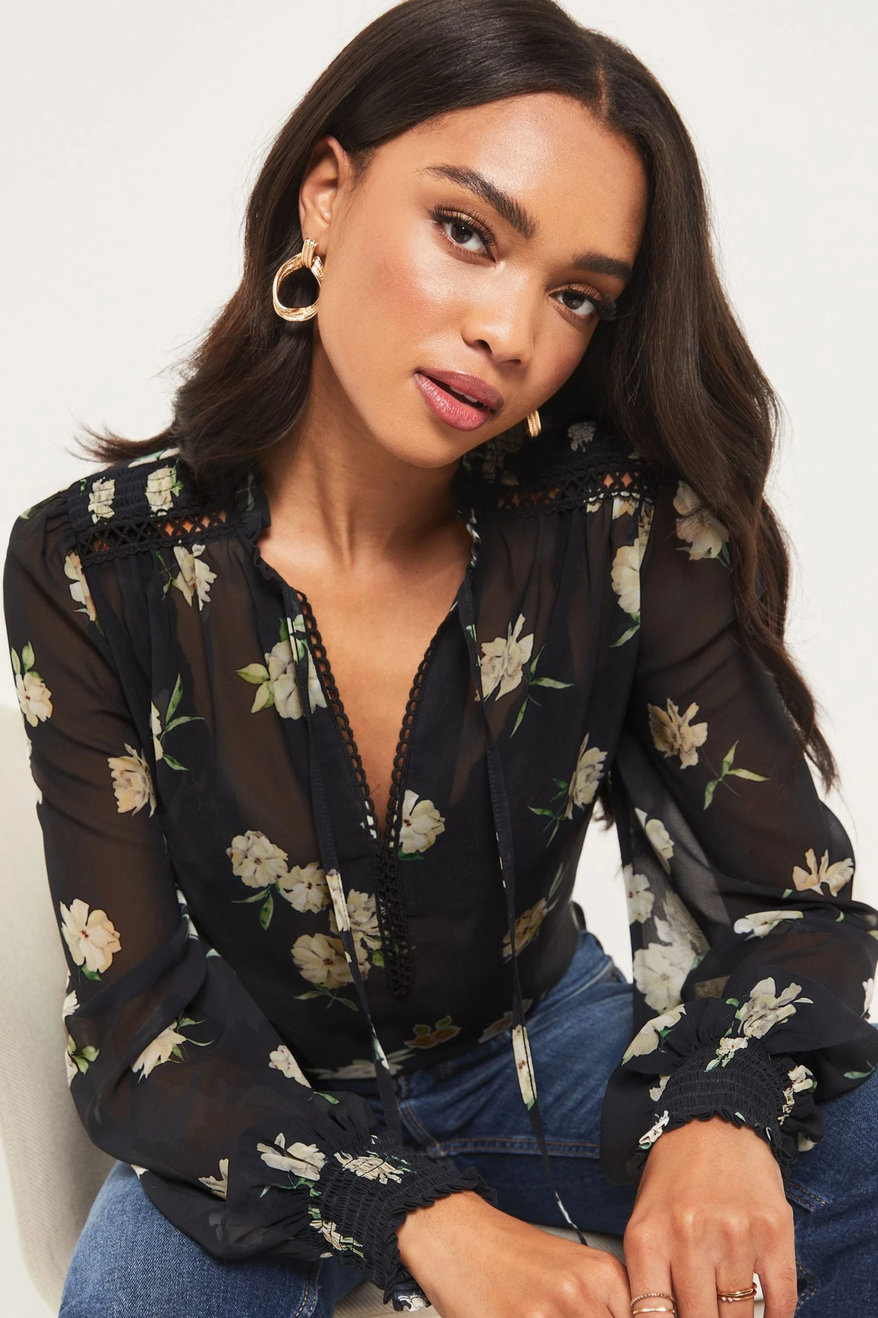 Lipsy Trim Insert Ruffle V Neck Tie Long Sleeve Chiffon Blouse - Image 4